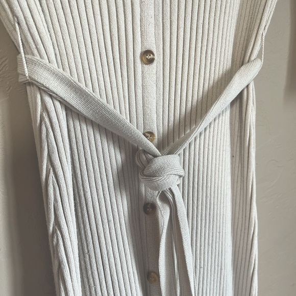 3/4 Sleeve Ribbed soft tan cream colored V neck Midi Dress size 10 - Picture 8 of 14